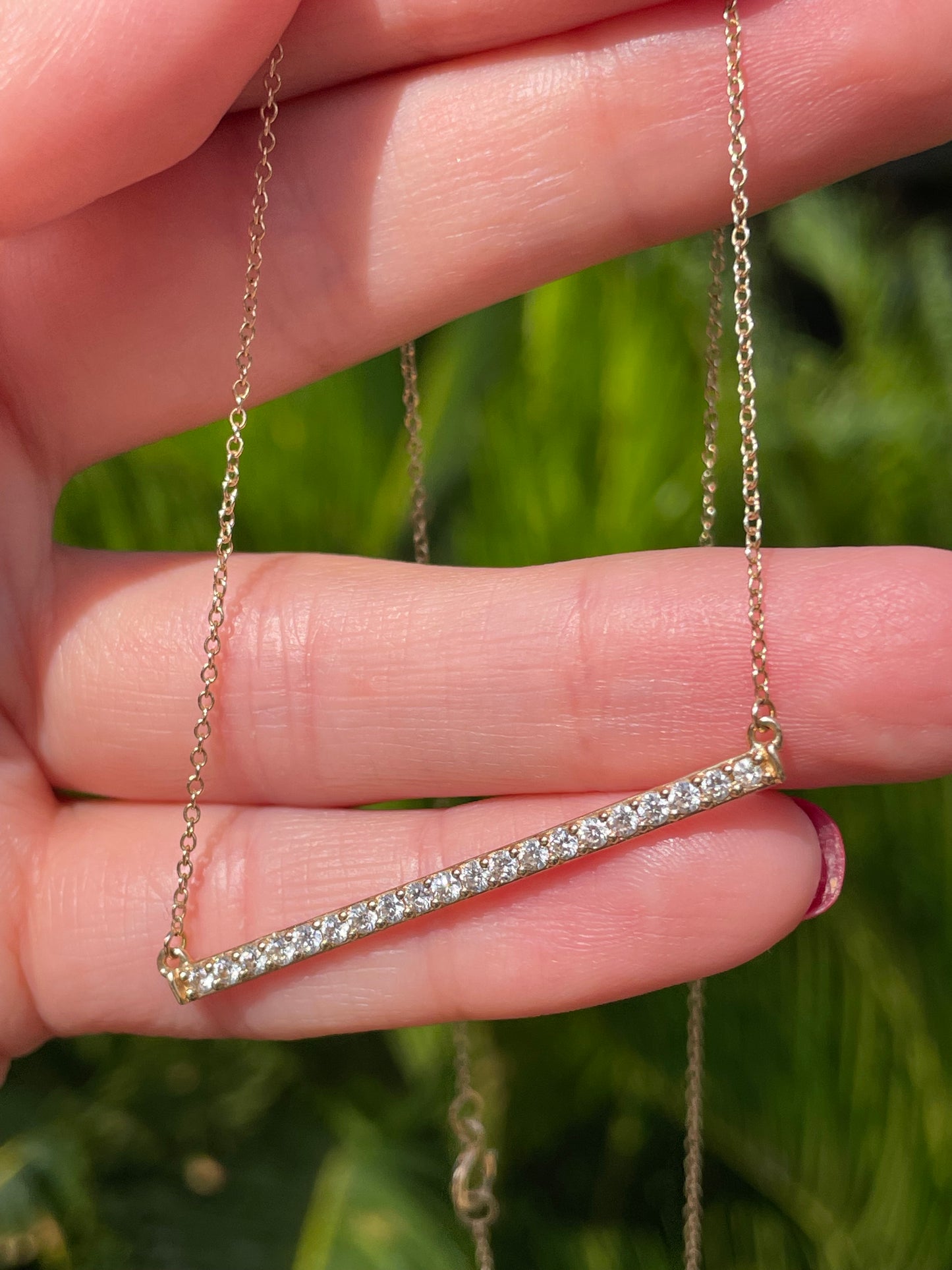 14 K Yellow Gold Diamond Bar Necklace with 20 round cut diamonds