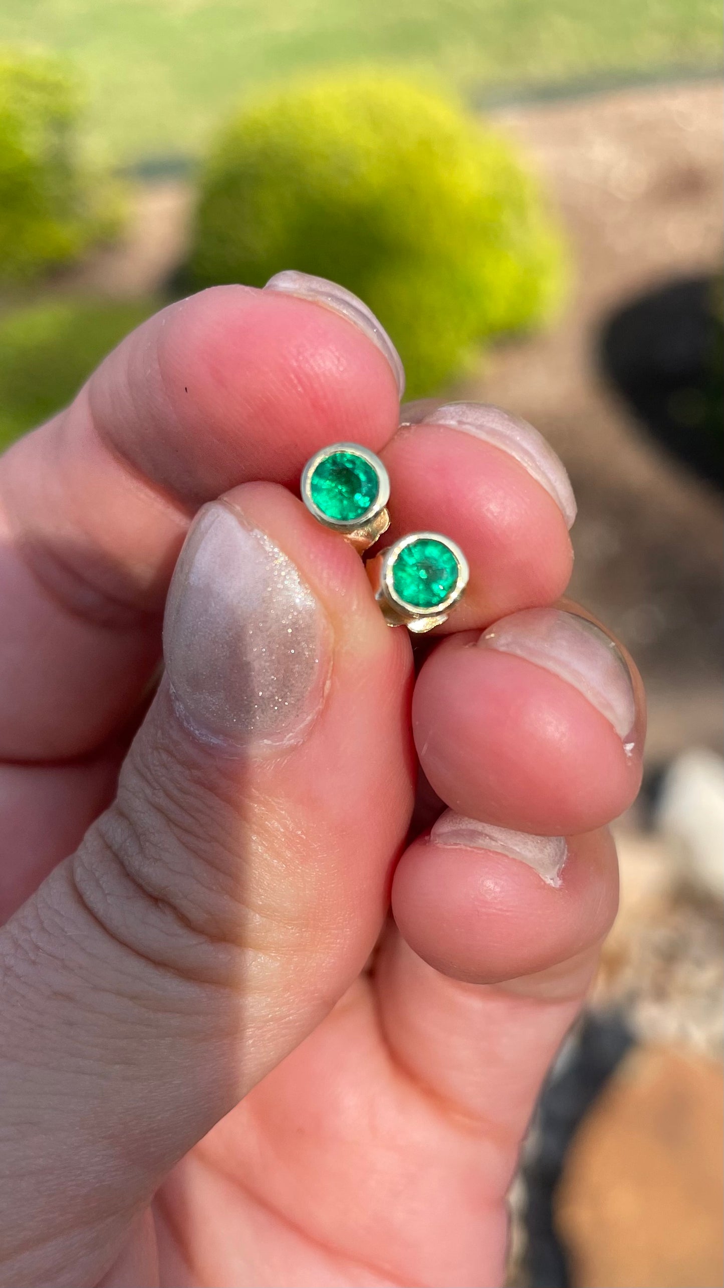 14K Natural Emerald Stud Classic Earrings